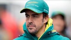 Fernando Alonso renueva en Aston Martin