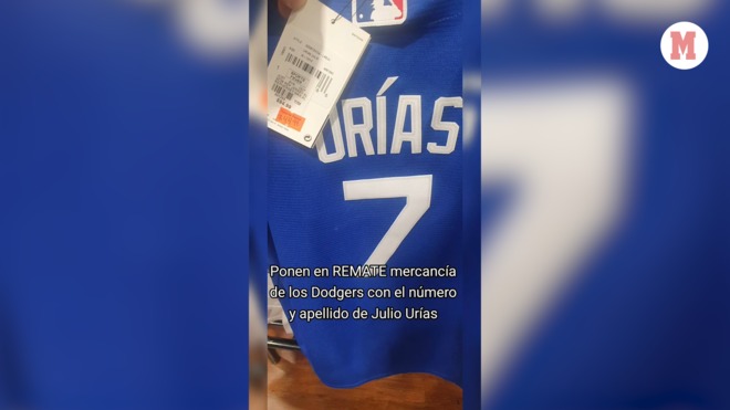Julio Urías se vuelve catcher para recibir lanzamiento de su