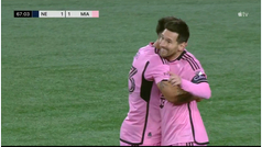 Messi scores his second goal with an assist from Busquets to put Inter Miami ahead