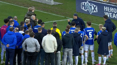 Tremenda bronca de un aficionado del Darmstadt a los jugadores tras perder 0-6