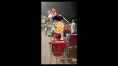 La divertida recreación del Mario Kart con carritos de la compra
