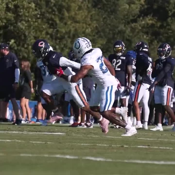 The Justin Fields, D.J. Moore hype train keeps on rolling with incredible  catch in practice