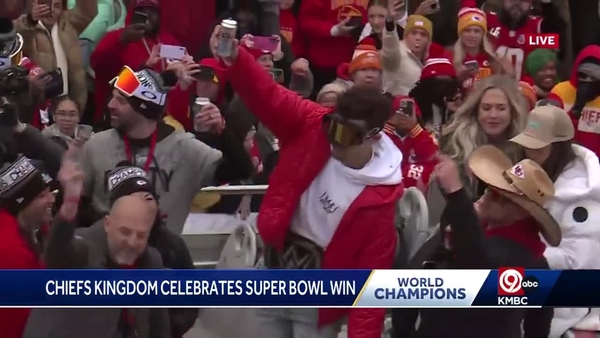 Chiefs Super Bowl parade 2023 takeaways: Patrick Mahomes leaves Lombardi  Trophy with Kansas City fan 