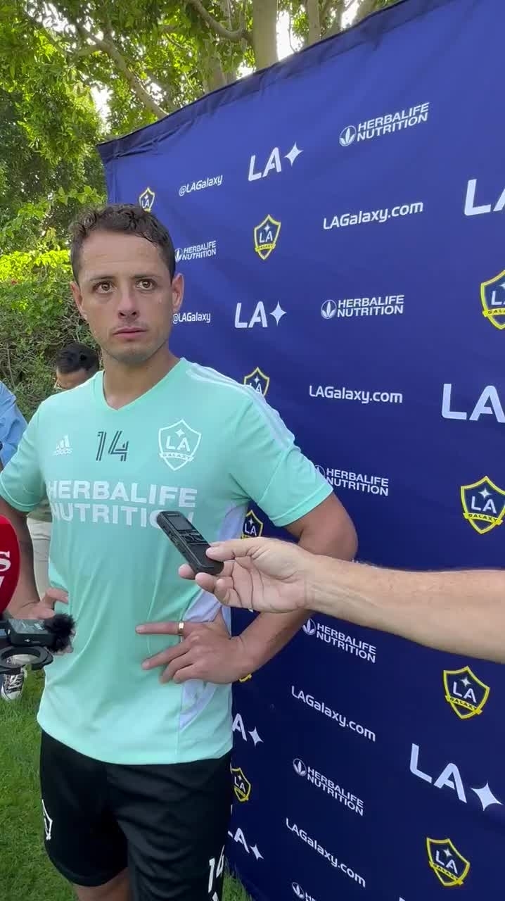 Chicharito says “LA Galaxy and Los Angeles are Gold, Blue, and White” with  El Trafico Victory over LAFC – Corner of the Galaxy