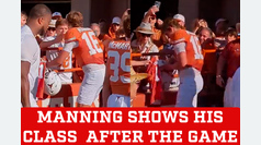 Arch Manning shows his class by signing autographs after the game