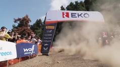 Neuville triunfa en Grecia y Ogier sufre un accidente