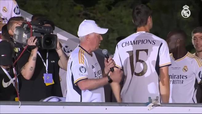 كارلو أنشيلوتي يشيد بأردا جولر: الكرة تحبه وهو يتألق في ريال مدريد