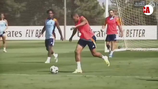 Mbappé mete miedo: golazo por la escuadra en la previa de la Supercopa