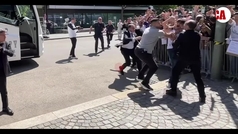 El placaje a un joven aficionado cuando trataba de llegar a Modric a su llegada al hotel en M�nich