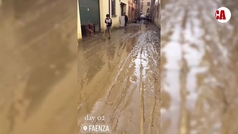 Yuki Tsunoda y su lado más solidario: 'deja' la F1 para limpiar las calles de inundadas en Italia
