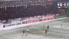 Amenazan con suspender el Helsinki-Aberdeen... ¡por lanzamiento de bolas de nieve al portero!