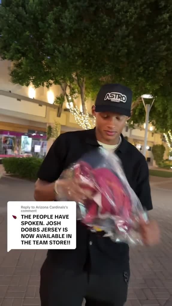 Josh Dobbs tries to buy own jersey in team store, Arizona