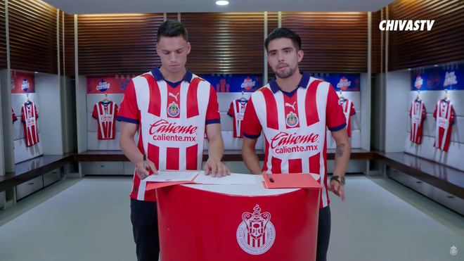 Chivas anunció oficialmente a Óscar Whalley y Ricardo Marín como sus refuerzos