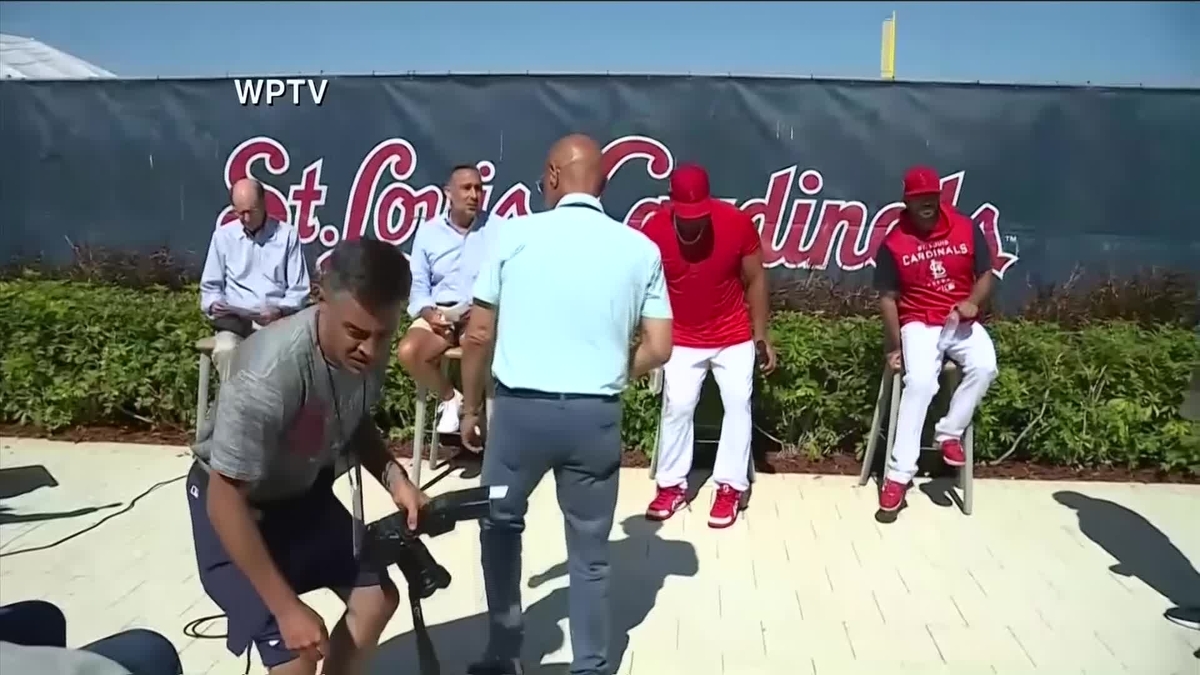 Albert Pujols arrives at St. Louis Cardinals spring training to