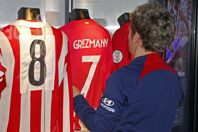 Griezmann muestra su sentimiento rojiblanco en una conversación ante Luis Aragonés