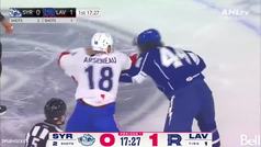 Tremendous NHL brawl: fistfight, finger ripped off and put it back on himself