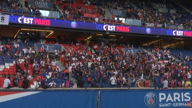 Paris Saint-Germain Fans Put on 'One Piece' Display