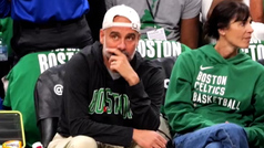 Guardiola, un 'fan' m�s de los Boston Celtics en las Finales de la NBA