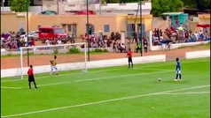 El penalti más raro se ha lanzado en Senegal: ¿superstición o vacile?