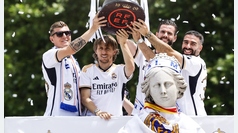 Real Madrid campen: POV de Nacho ofreciendo el ttulo de La Liga a Cibeles y el madridismo