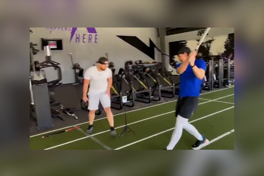 Patrick Mahomes challenges Bobby Witt Jr. as they work out together ...