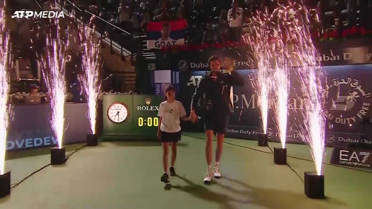 Djokovic sofre 1ª derrota em 2023, Medvedev e Rublev farão final em Dubai -  Superesportes