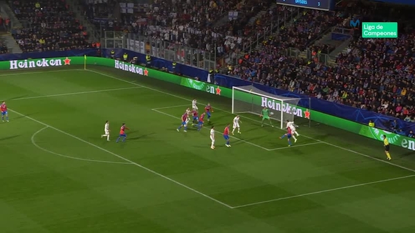 Real Madrid: Benzema rescata sus botas de la de 2014 vuelve a |