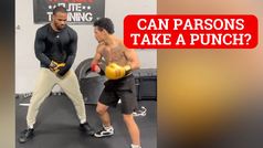 Micah Parsons trades punches with pro boxer until one person taps out