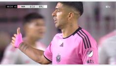 Luis Surez hace el gol del empate tras gran combinacin de Messi y Alba