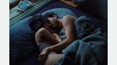 El videoclip de la nueva canci�n de Aitana y Yatra se hace viral en redes: juntos en la cama entre m