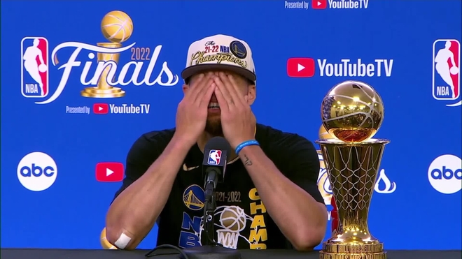 Steph Curry wins his FIRST NBA Finals MVP Award 🥺 