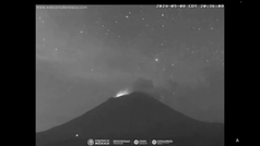 Volcn Popocatpetl: Cmara capta extrao y enorme objeto luminoso alejndose de 'Don Goyo'
