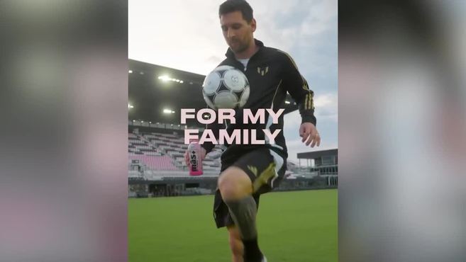 Messi presenta una nueva línea de bebidas hidratantes... con la ayuda de sus hijos