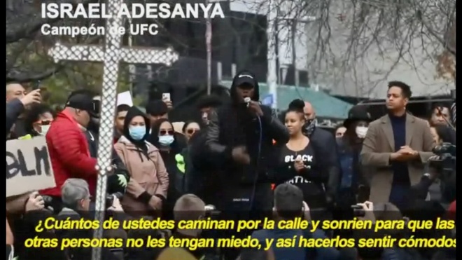 Israel Adesanya:"Si pudiera elegir seguiría siendo negro"