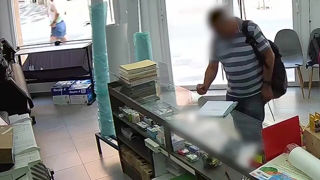 Detenido un hombre por grabar bajo la falda de la dueña de una copistería con la técnica del 'upskirting'