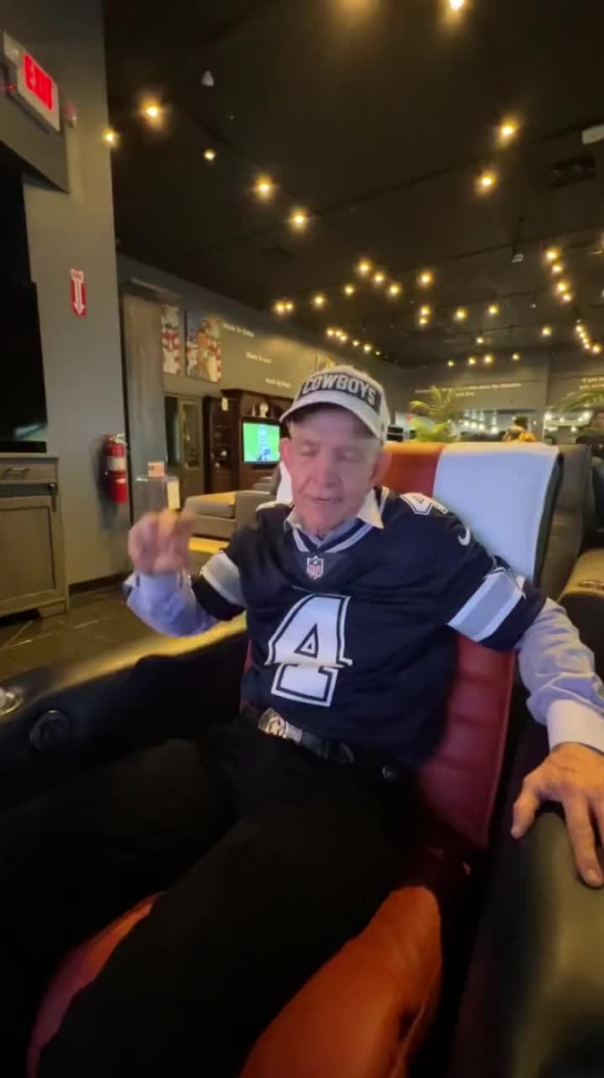 Mattress Mack loses two million dollars with the Cowboys' loss and