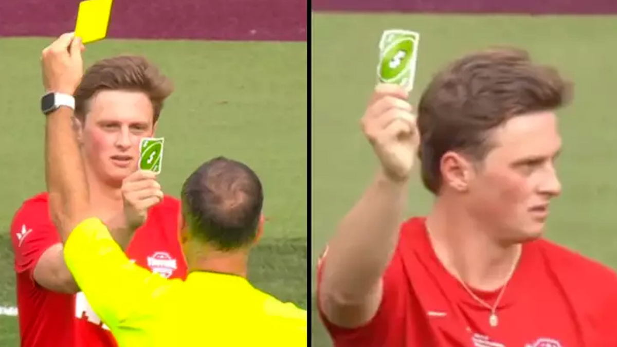 Player Pulls UNO Reverse Card on Referee After He Was Given a Yellow Card,  Hilarious Moment From Football Match Goes Viral (Watch Video)