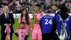 Luis Suárez se presentó en Miami con sus hijos y Will Smith no se quiso perder su debut