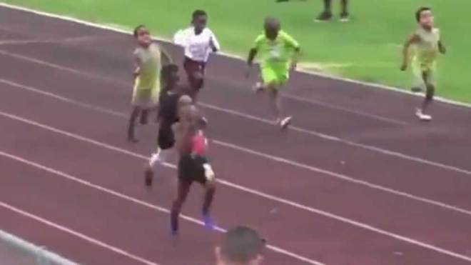 ¿El nuevo Usain Bolt?: El niño de 7 años que vuela sobre la pista