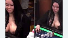 Una jugadora de póker supuestamente enseña el pecho para distraer a sus rivales: desnudan su trampa