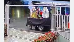 Explota camión con culto a Santa Muerte por pirotecnia; amputan lesionado