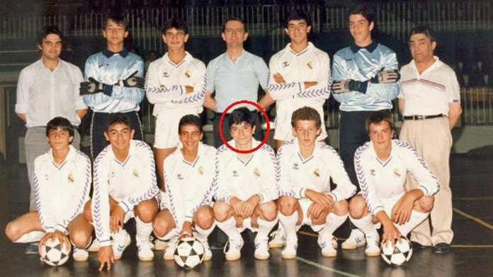 Fútbol futsal pelota y hombre jugador de equipo fútbol sala