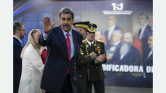 Nicols Maduro dice que Whatsapp es usada para amenazar y lo desinstala en directo