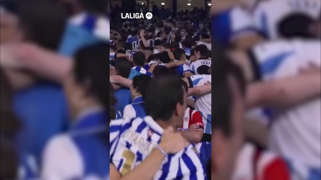 La Imagen Del Derbi: Un Fan Del Athletic Sonríe Entre La Fiesta Máxima ...