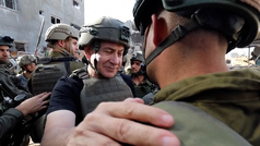 Netanyahu visita a las tropas en Gaza