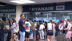 Caos en los aeropuertos españoles por la huelga de Ryanair