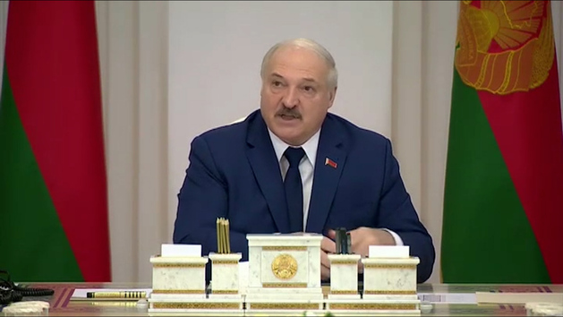 Bielorrusia amenaza con cortar el grifo del gas a Europa - EXPANSIONTV