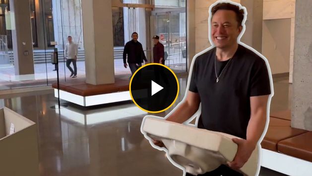 Elon Musk la lía de nuevo entrando en la sede de Twitter con un lavabo ...