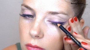 Maquillaje azul y morado - Beauty School