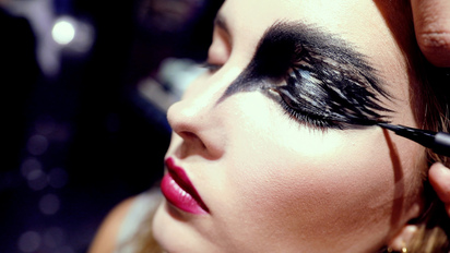 Maquillaje Cisne Negro Para Halloween Telva Com